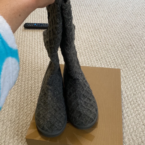 Ugh sweater boots - Picture 4 of 6